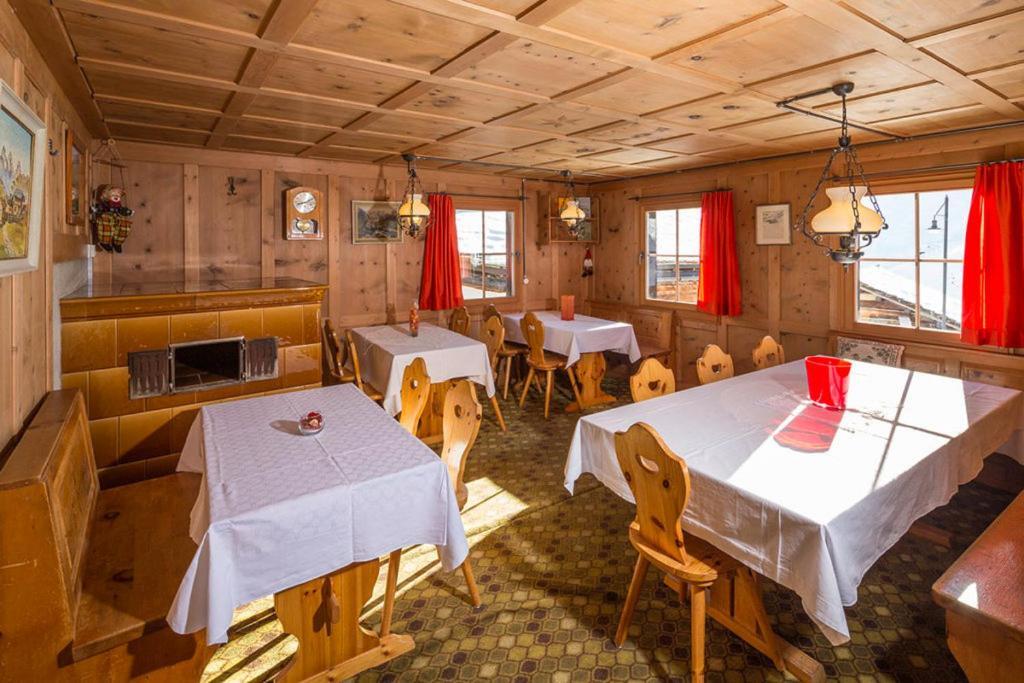 Отель Gasthaus Alpenrose Juf Экстерьер фото