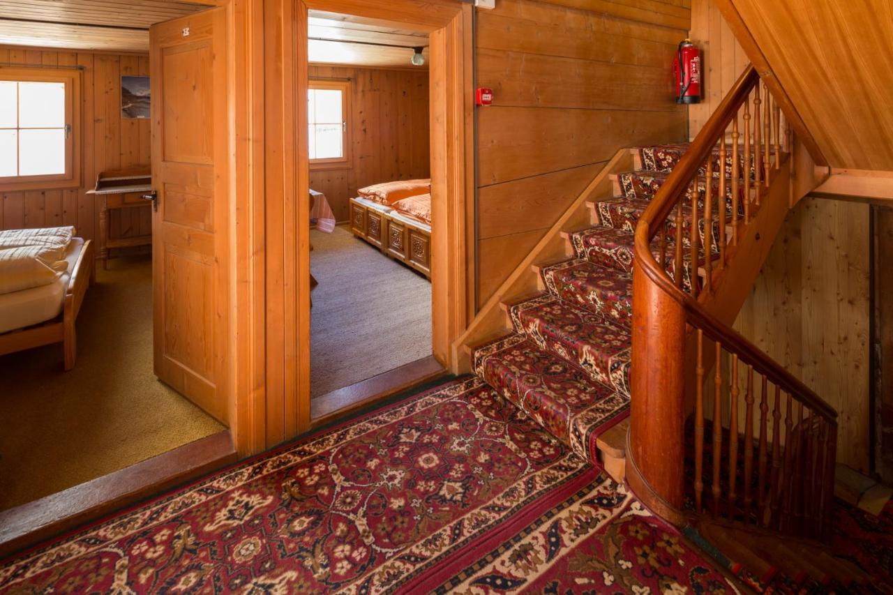 Отель Gasthaus Alpenrose Juf Экстерьер фото