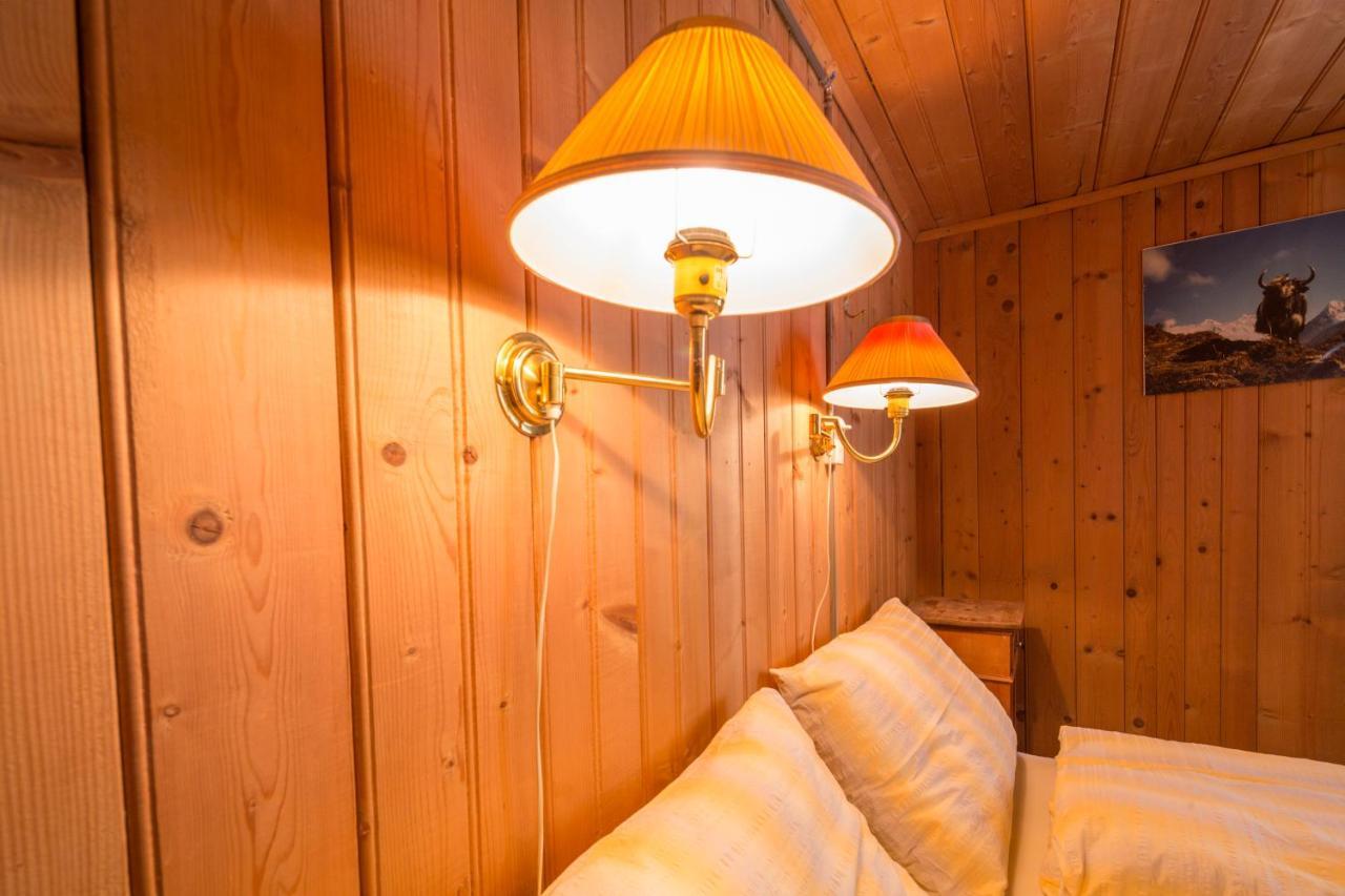 Отель Gasthaus Alpenrose Juf Экстерьер фото